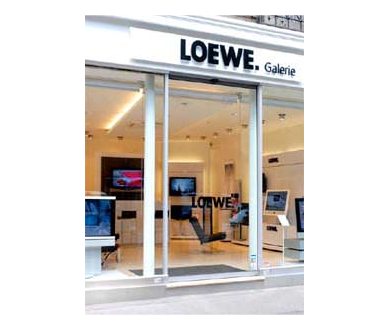 Loewe inaugure une nouvelle boutique Loewe Galerie à Paris