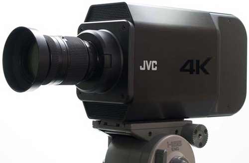 Un vidéoprojecteur 8K et une camera 4K chez JVC